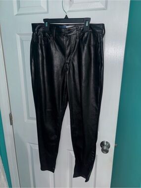 Old Navy High-Rise O.G. Straight Faux Leather Pants Black Size 8